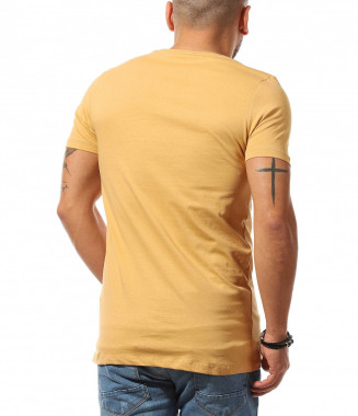 Жълта тениска с релефен... 2