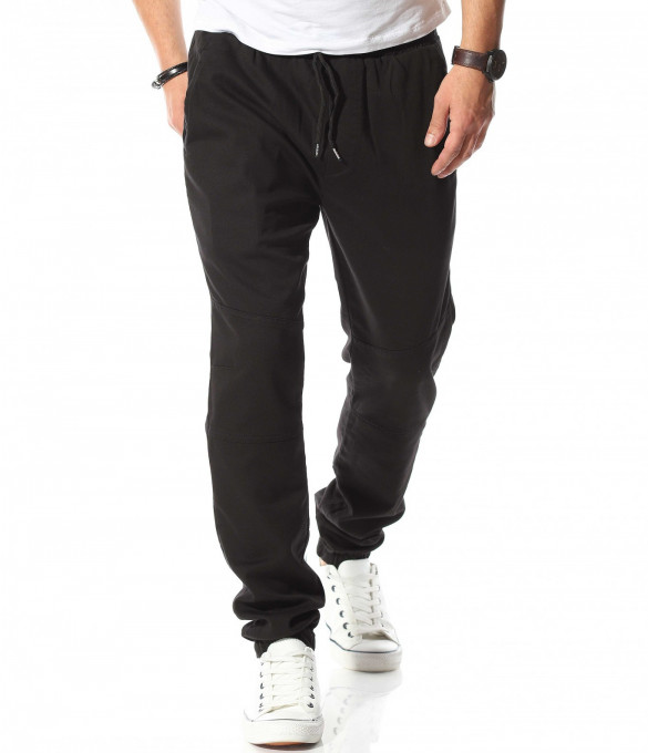 Спортен панталон с леко паднало дъно...