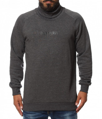 Спортна блуза с поло яка...