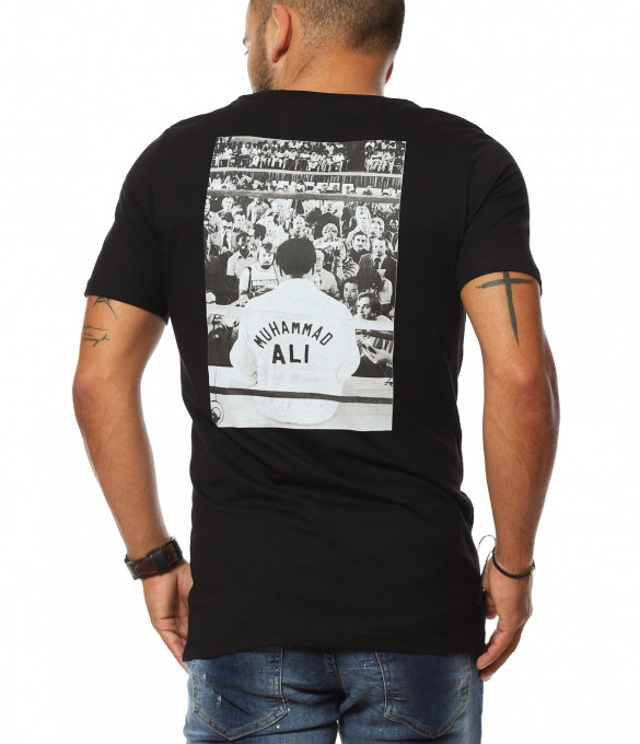 Тениска с щампа на гърба 11666 - Черен