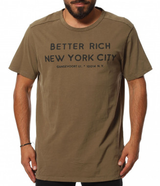 Тениска в oversize кройка...