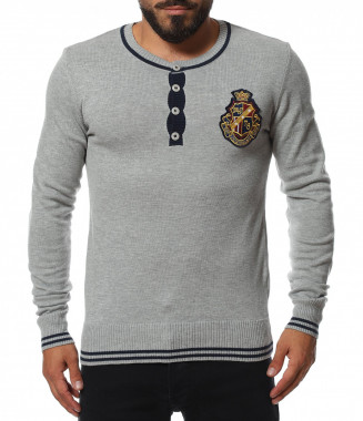 Пуловер с контрастни...