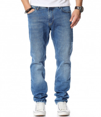 Пролетни дънки в regular...