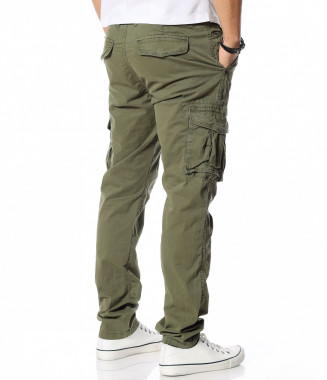 Типичен карго панталон... 2