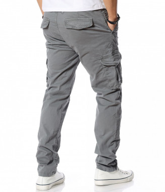 Типичен карго панталон... 2