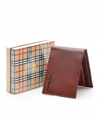 Класно портмоне с лого...