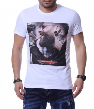 Тениска с авангардна щампа...