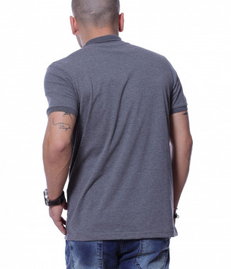 Еднотонна тениска с яка... 2