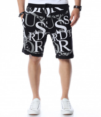 Къси панталони с интересен...