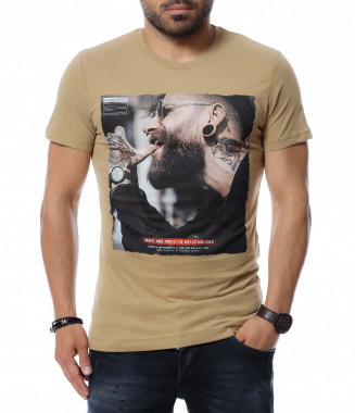 Тениска с авангардна щампа...