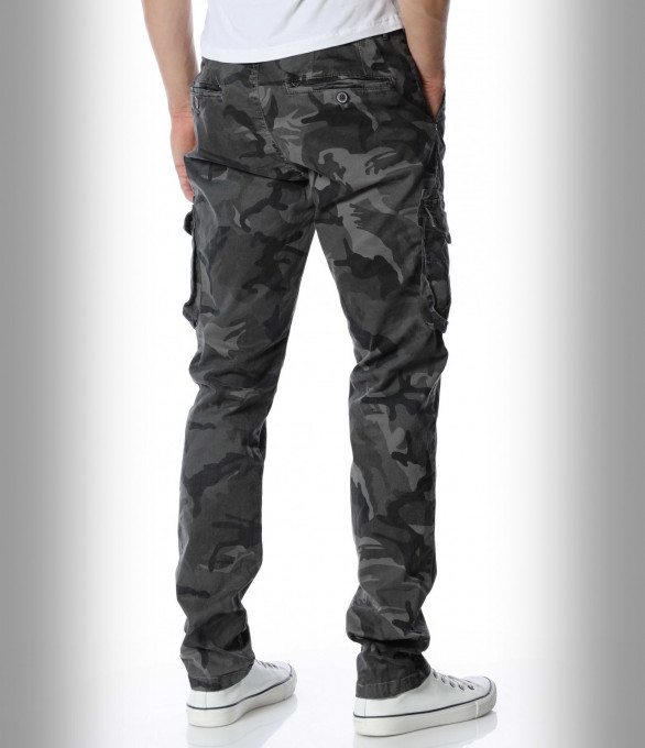 Камуфлажен карго панталон 12971 - Сив...