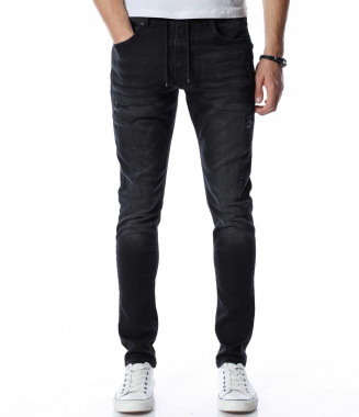 Черни дънки тип джогър...