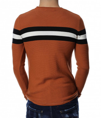 Пуловер с цветни линии... 2