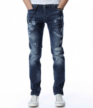 Дънки с декорация и накъсан...