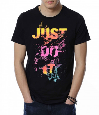 Тениска с цветен надпис...