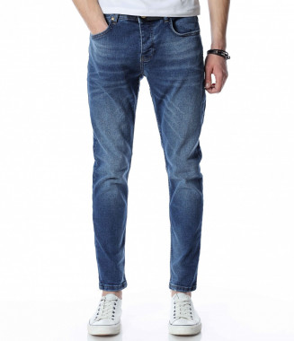 Дънков панталон в син цвят...