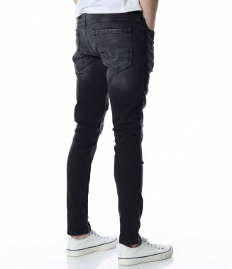 Дънки със силно надран... 2