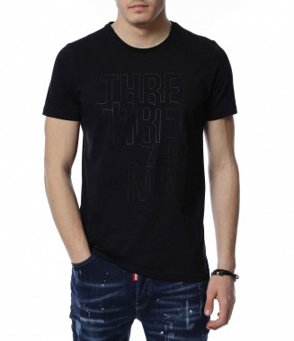 Тениска с интересен шрифт...