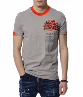 Тениска с нетипична...