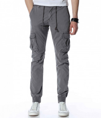 Спортен панталон с карго...