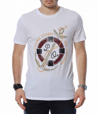 Тениска с морски акцент...