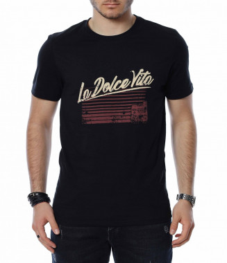 Тениска с голям надпис...