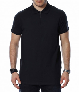 Изчистена тениска с яка...