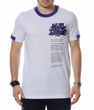 Тениска с нетипична...