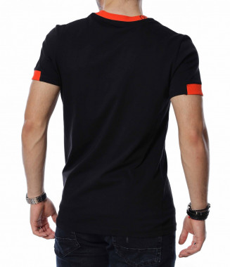 Тениска с нетипична... 2