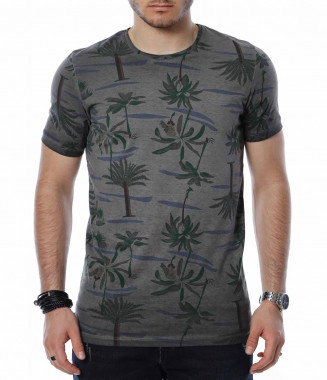 Тениска с флорален десен...