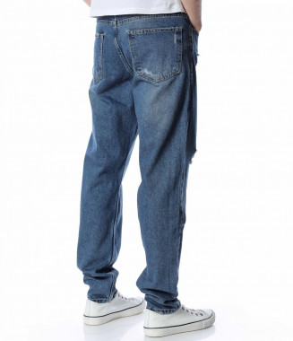 Дънки в Loose fit вариант с... 2