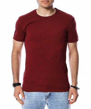 Изчистена памучна тениска...