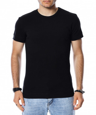 Изчистена памучна тениска...