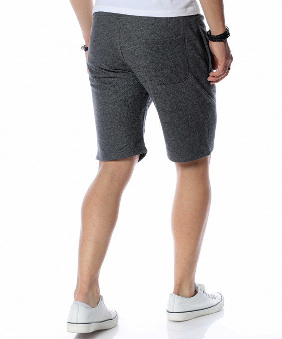 Къси панталони с връзки и нашивка...