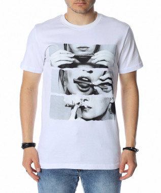 Тениска с голямо...