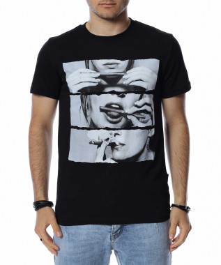 Тениска с голямо...