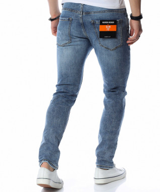 Дънки в изчистен дизайн... 2