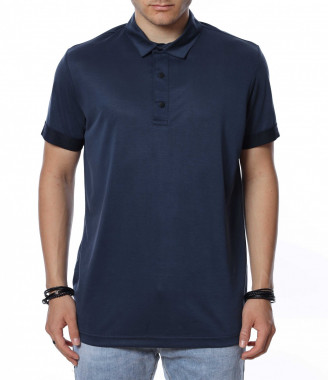 Едноцветна тениска с яка...