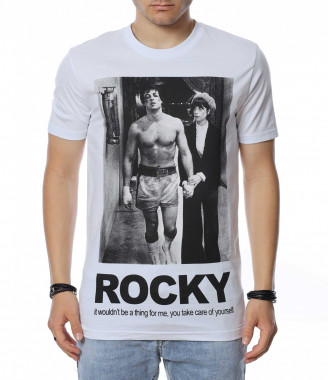 Тениска с голяма щампа и...