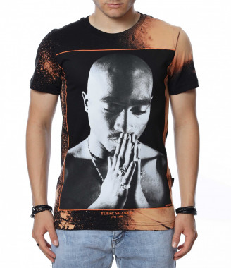 Тениска с голяма апликация...