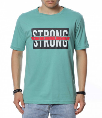 Тениска с надпис STRONG...