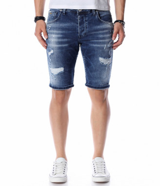 Къси дънки с накъсан дизайн...