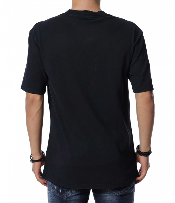 Тениска с голяма апликация 13788 - Черен