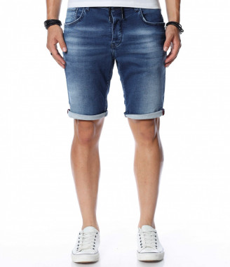 Изчистени дънкови бермуди...