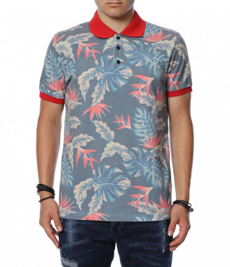 Поло тениска с червена яка...