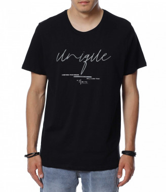 Тениска в големи размери...