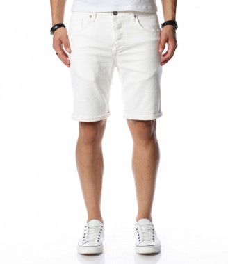 Изчистени бели панталони...