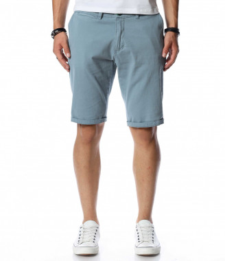 Класически сиви къси...