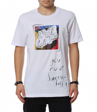 Тениска със свежа апликация...