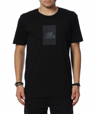 Тениска със семпла...